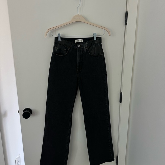 Abercrombie & Fitch High Rise Black Leather Waist Jeans NWT - Picture 5 of 5